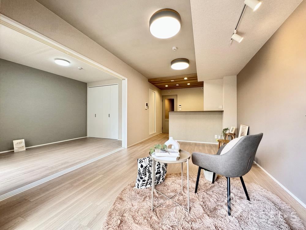 3LDK apartment in Kita Ward, Osaka - Photo 1