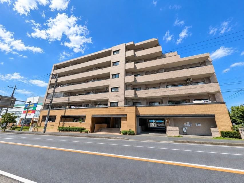 3LDK+S apartment in Yamato, Kanagawa - Photo 1