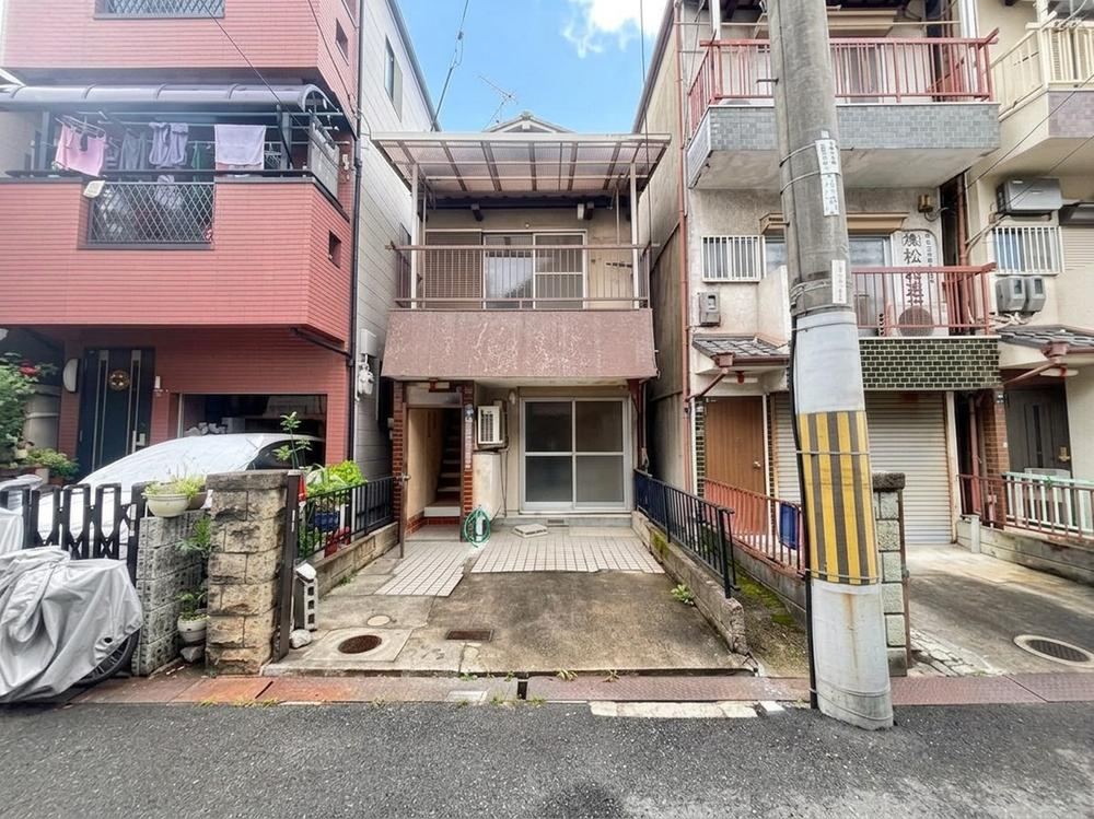 3DK house in Higashiosaka, Osaka - Photo 1