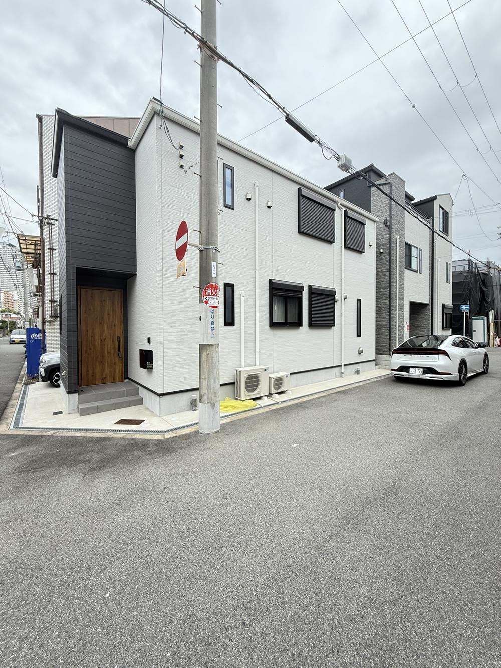 4LDK house in Konohana Ward, Osaka - Photo 1