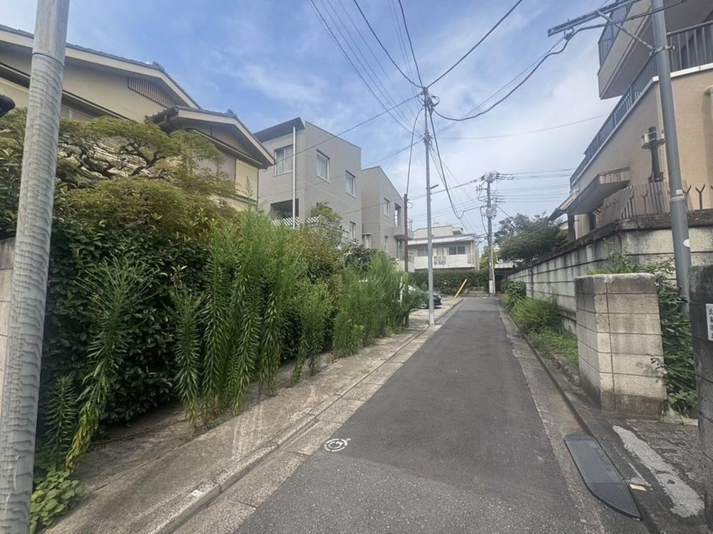 180 m² land in Meguro Ward, Tokyo - Photo 1
