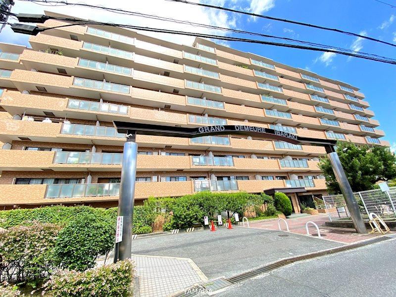 3LDK apartment in Ibaraki, Osaka - Photo 1