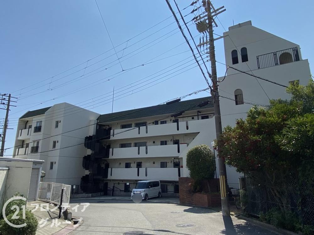 2LDK apartment in Akashi, Hyogo - Photo 1
