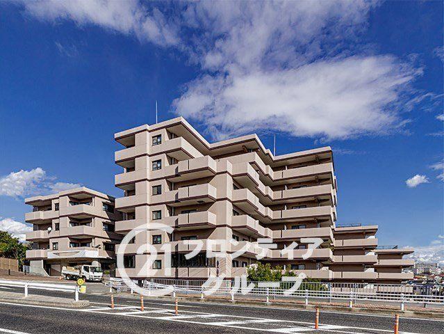 4LDK+S apartment in Tarumi Ward, Kobe, Hyogo - Photo 1