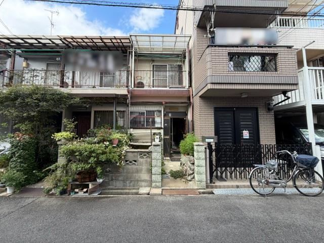 3DK house in Takatsuki, Osaka - Photo 1
