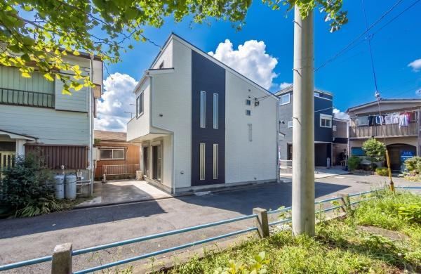4LDK house in Nishi Ward, Yokohama, Kanagawa - Photo 1