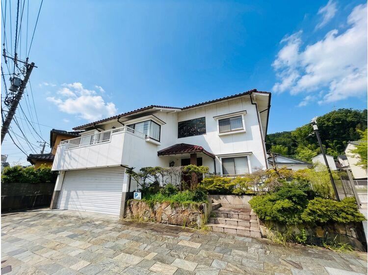 9LDK house in Kanazawa, Ishikawa - Photo 1