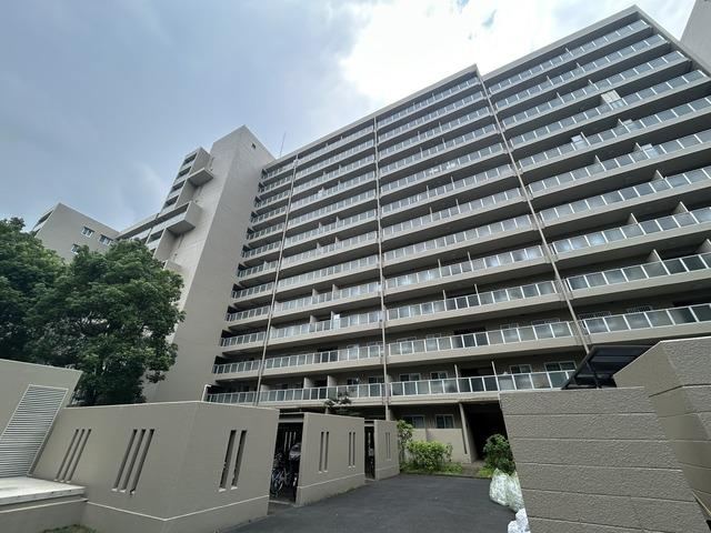 5LDK+S apartment in Wako, Saitama - Photo 1