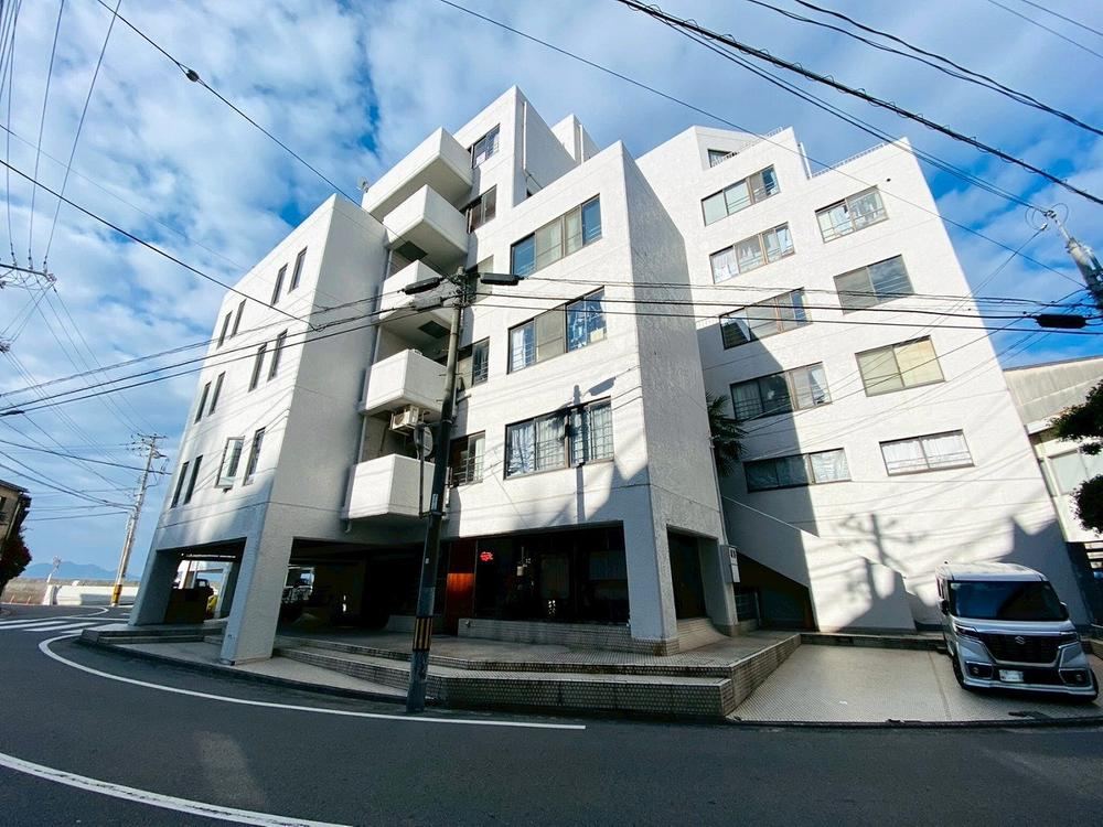 2LDK apartment in Minami Ward, Hiroshima - Photo 1