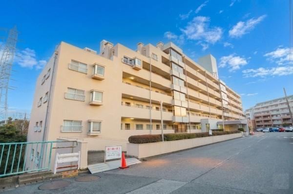 3LDK apartment in Inage Ward, Chiba - Photo 1