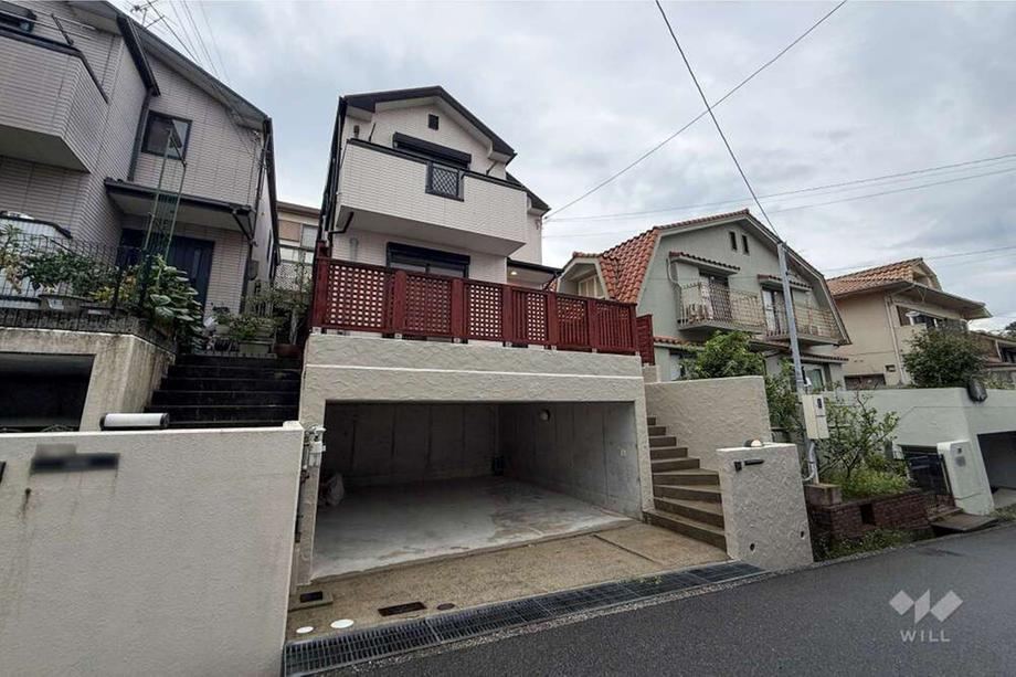 4LDK house in Higashinada Ward, Kobe, Hyogo - Photo 1