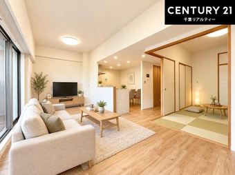 3LDK apartment in Mihama Ward