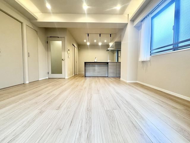 2LDK apartment in Nakano Ward, Tokyo - Photo 1