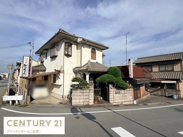 5LDK house in Himeji, Hyogo - Photo 1