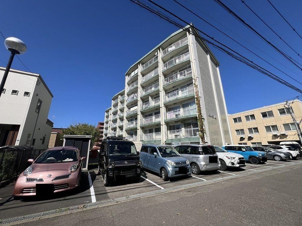 3LDK apartment in Minami Ward, Sapporo, Hokkaido - Photo 1