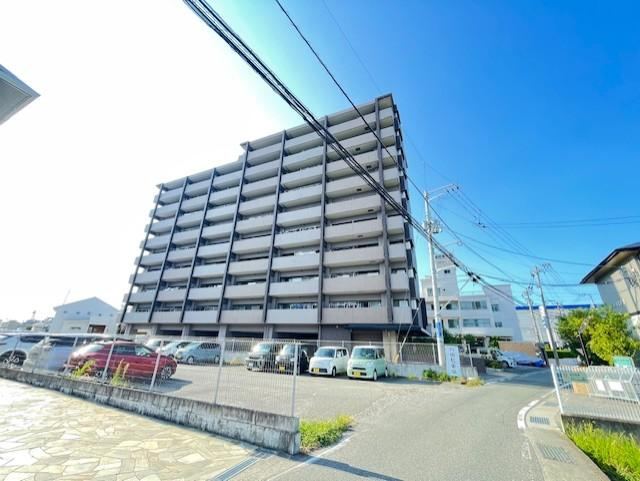 2LDK+S apartment in Tokushima, Tokushima - Photo 1