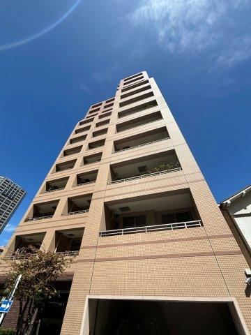 2LDK+S apartment in Chuo Ward, Tokyo - Photo 1