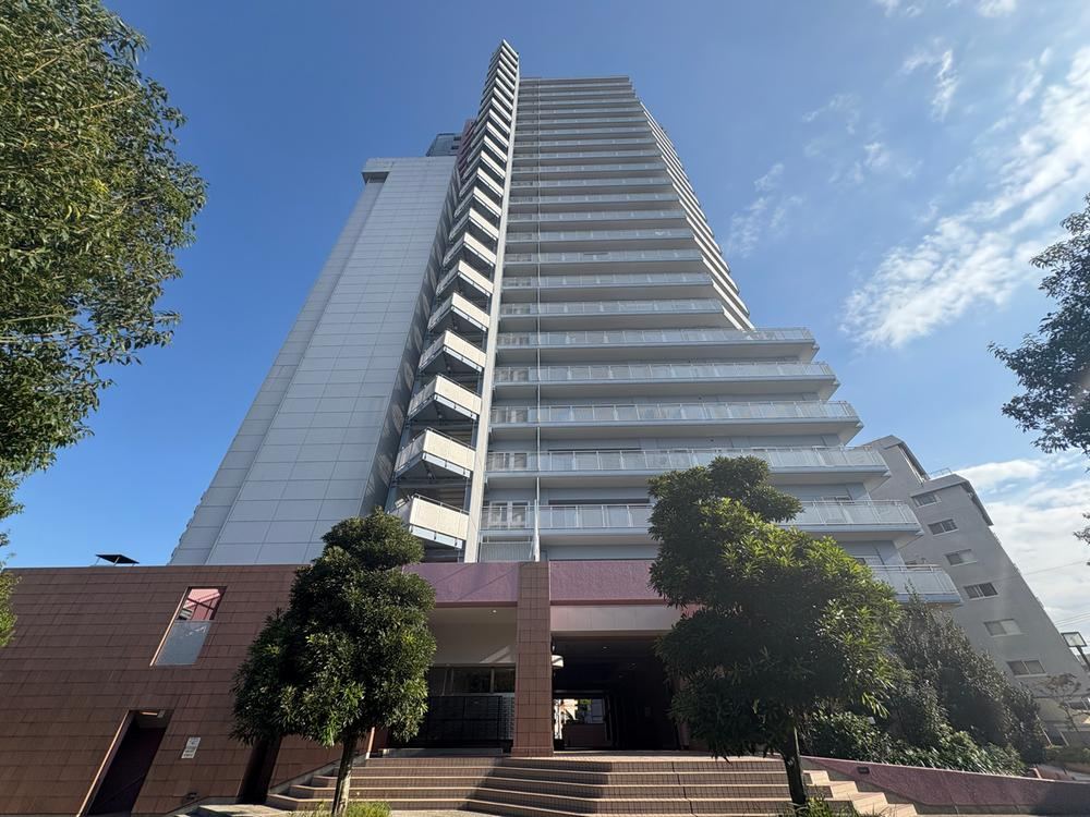 2LDK apartment in Kawaguchi, Saitama - Photo 1