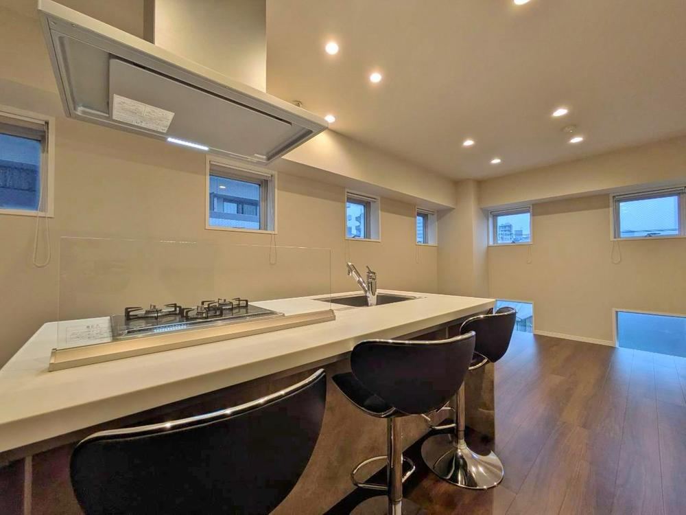2LDK apartment in Itabashi Ward, Tokyo - Photo 1