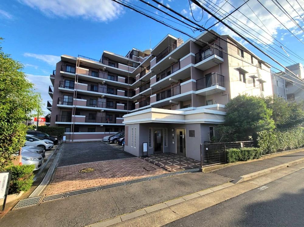 3LDK apartment in Kita Ward, Saitama - Photo 1