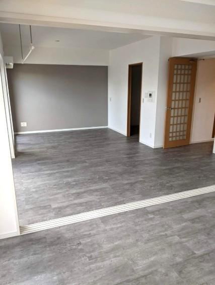 3LDK apartment in Nishinomiya, Hyogo - Photo 1