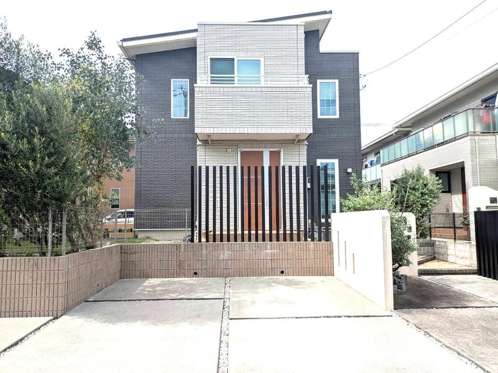 4LDK+S house in Hiratsuka, Kanagawa - Photo 1