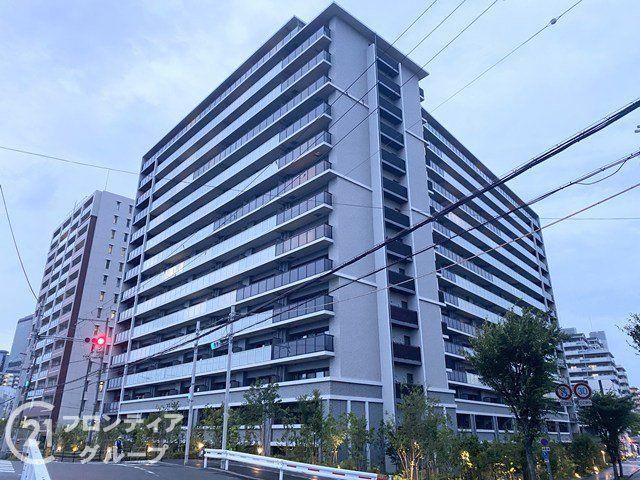 2LDK apartment in Joto Ward, Osaka - Photo 1