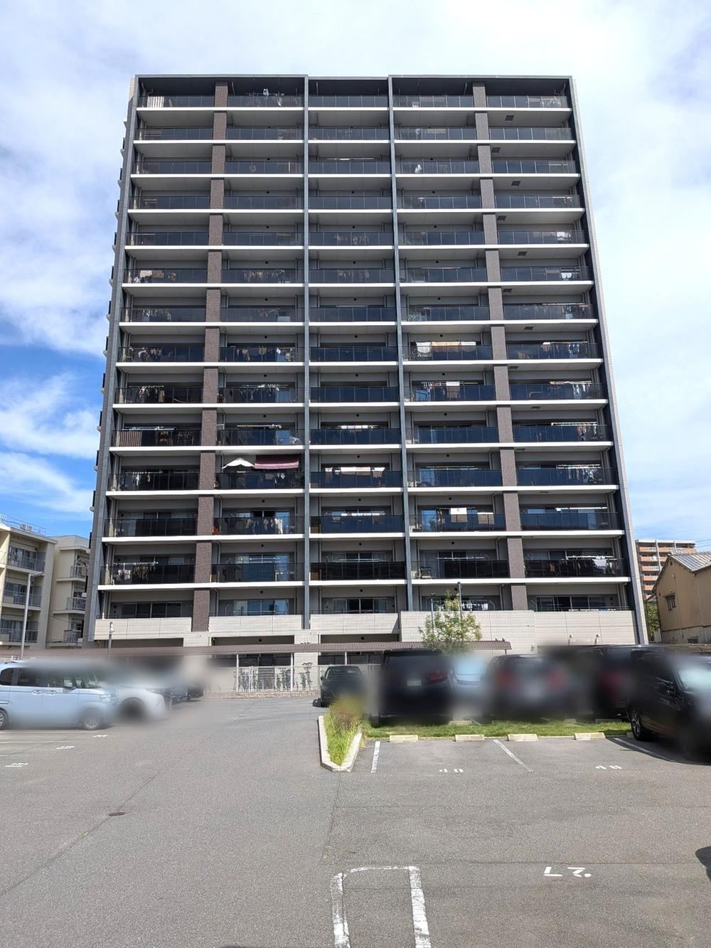 4LDK apartment in Asaminami Ward, Hiroshima - Photo 1