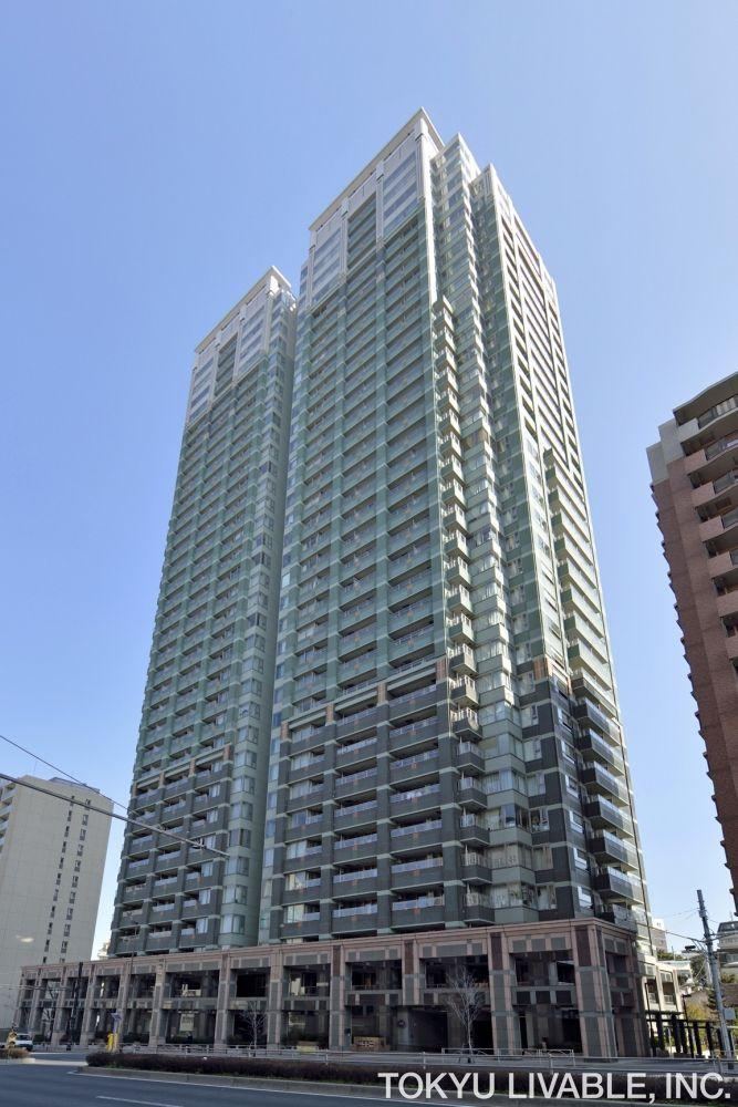 1LDK apartment in Minato Ward, Tokyo - Photo 1
