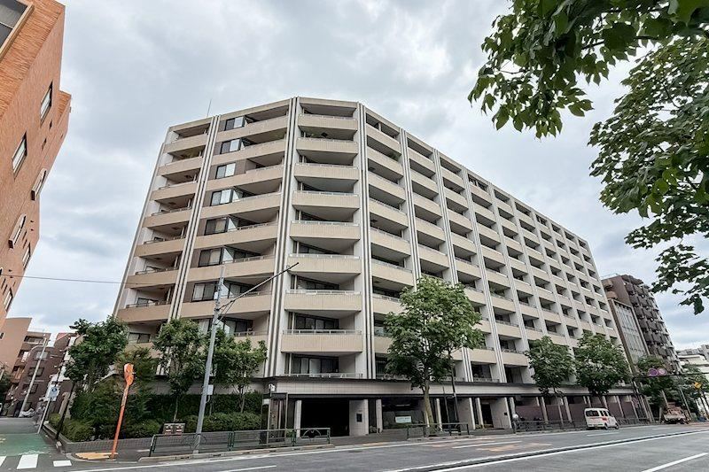 3LDK apartment in Shinjuku Ward, Tokyo - Photo 1