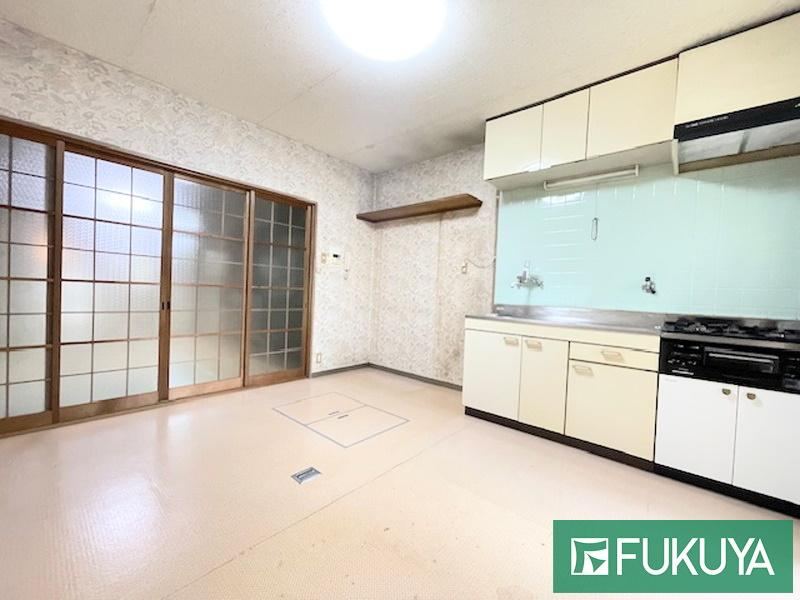 5DK house in Sumiyoshi Ward, Osaka - Photo 1