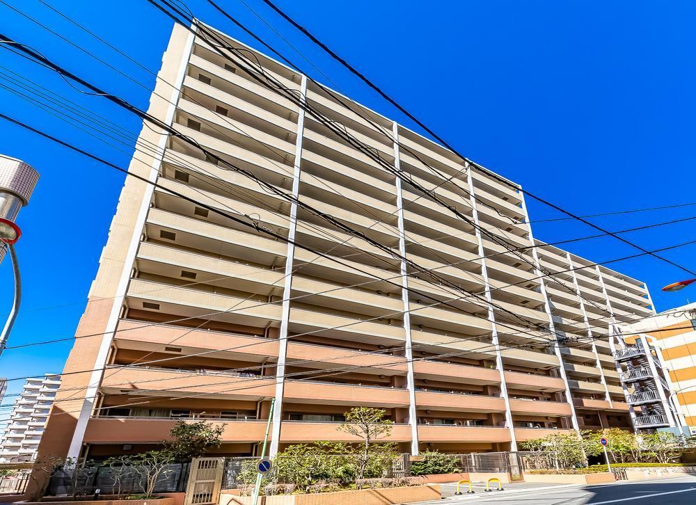 3LDK apartment in Fujisawa, Kanagawa - Photo 1