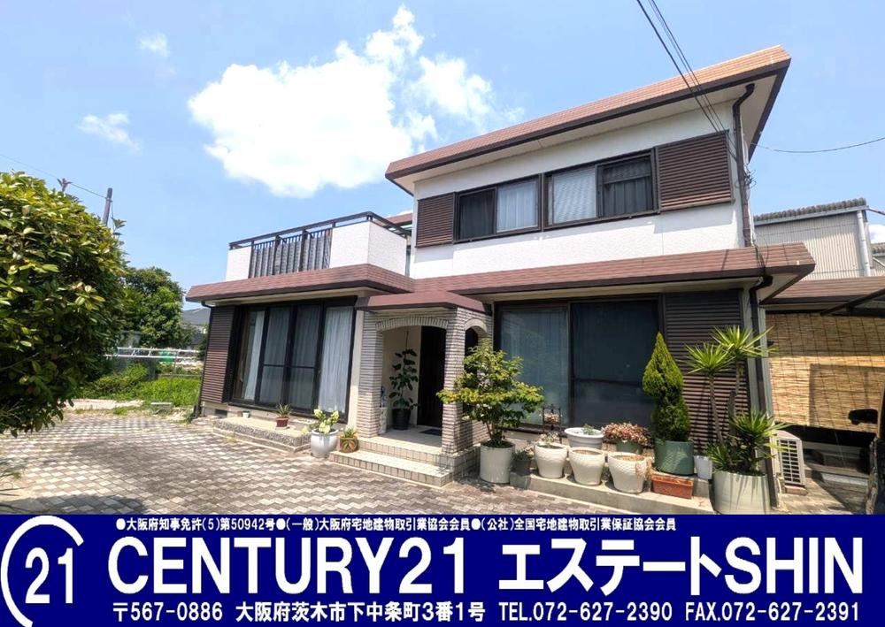 6LDK house in Ibaraki, Osaka - Photo 1