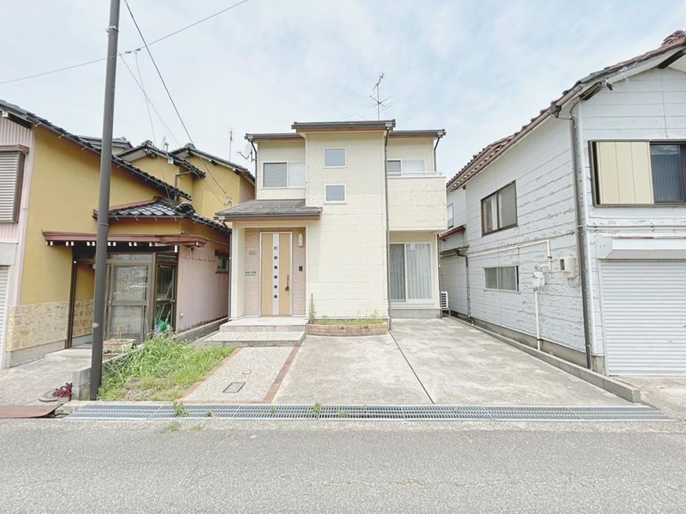 3LDK house in Kanazawa, Ishikawa - Photo 1