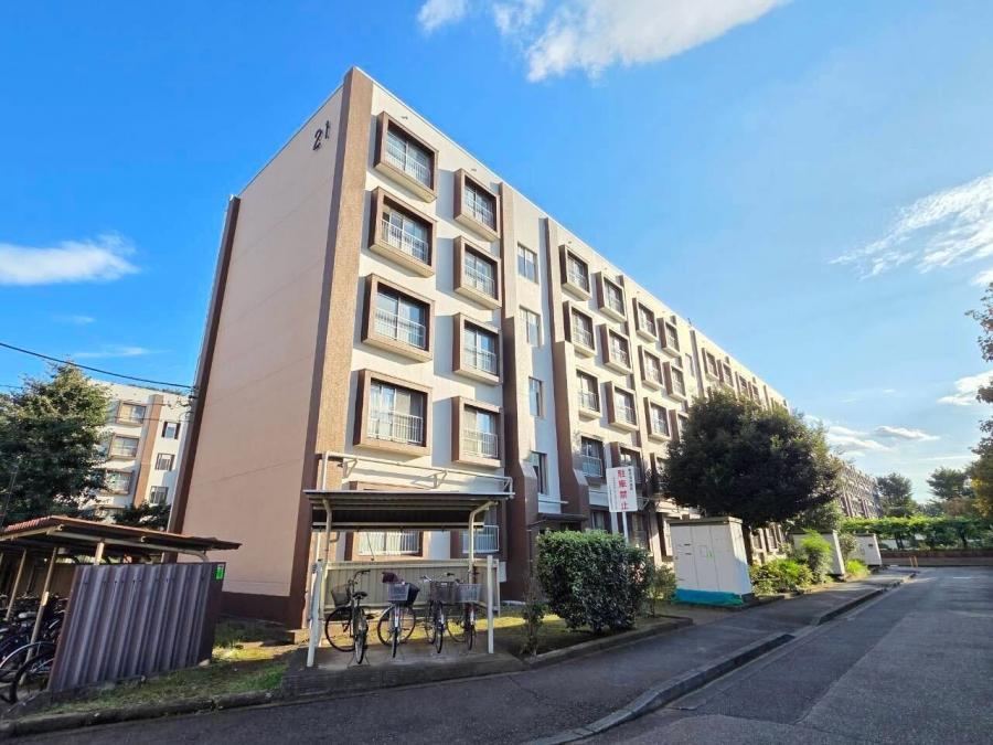 3DK apartment in Higashimurayama, Tokyo - Photo 1