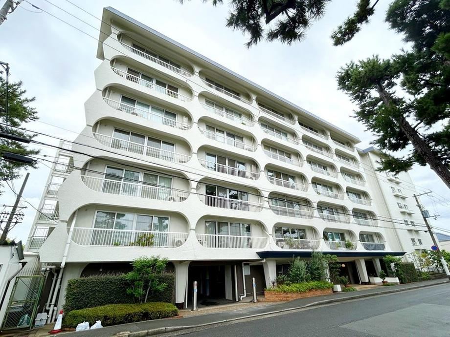 2LDK apartment in Ashiya, Hyogo - Photo 1