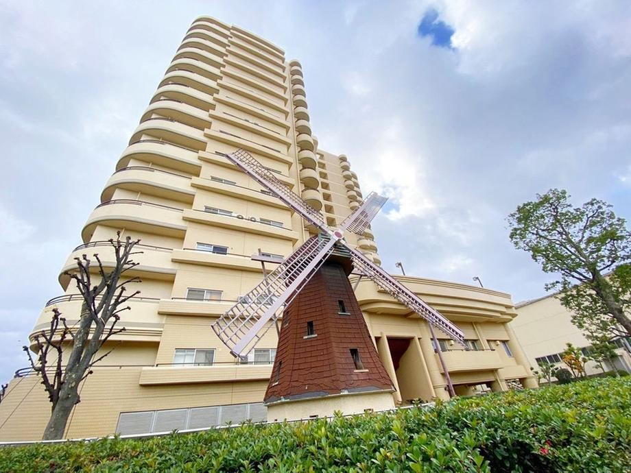 4LDK apartment in Tsurumi Ward, Osaka - Photo 1