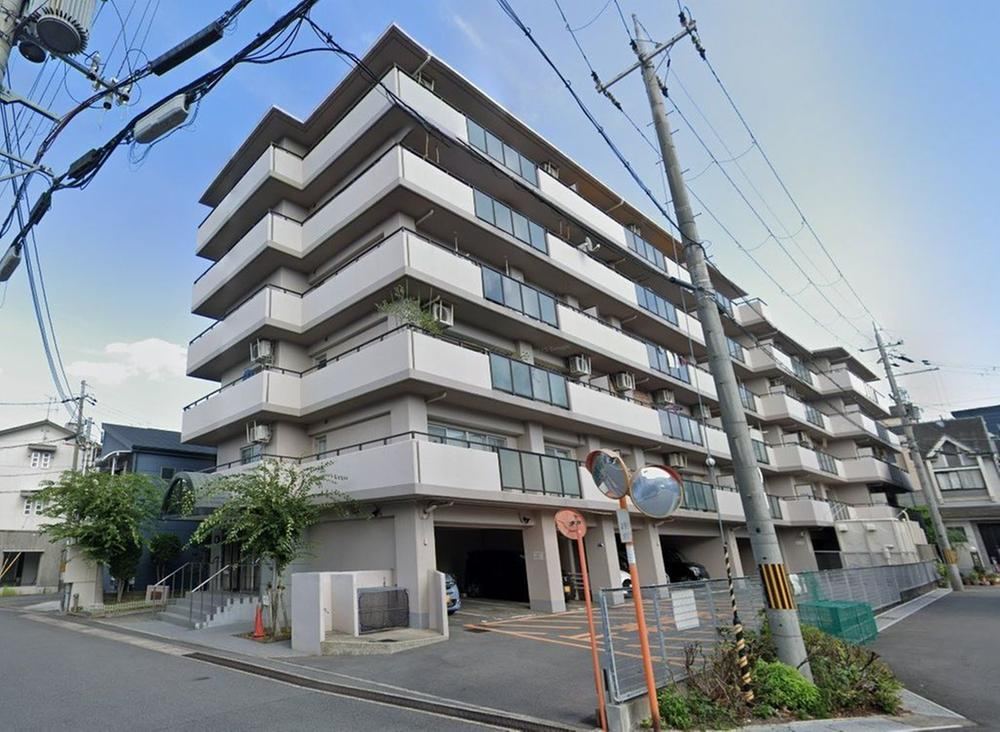 4LDK apartment in Uji, Kyoto - Photo 1
