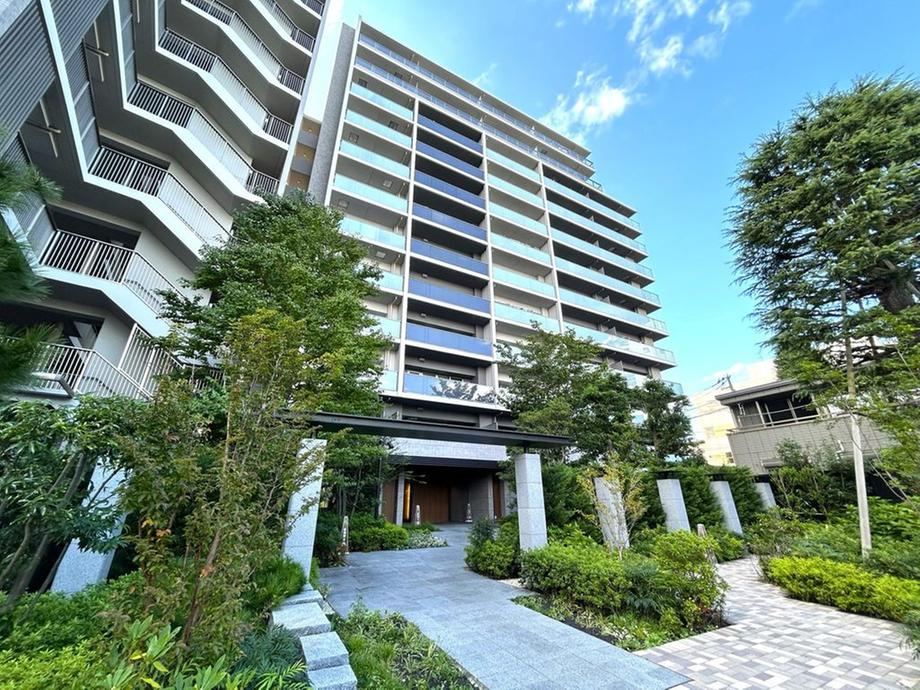 3LDK apartment in Suginami Ward, Tokyo - Photo 1