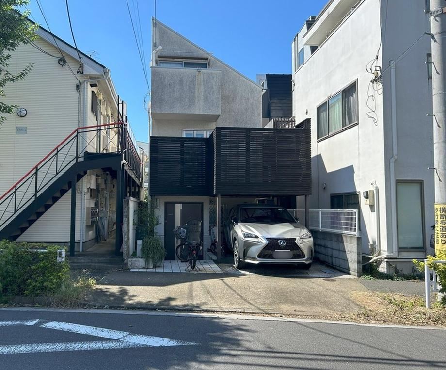 2LDK+S house in Meguro Ward, Tokyo - Photo 1