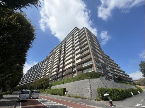 2LDK apartment in Abiko, Chiba - Photo 1