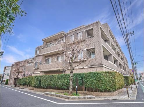 3LDK apartment in Setagaya Ward, Tokyo - Photo 1