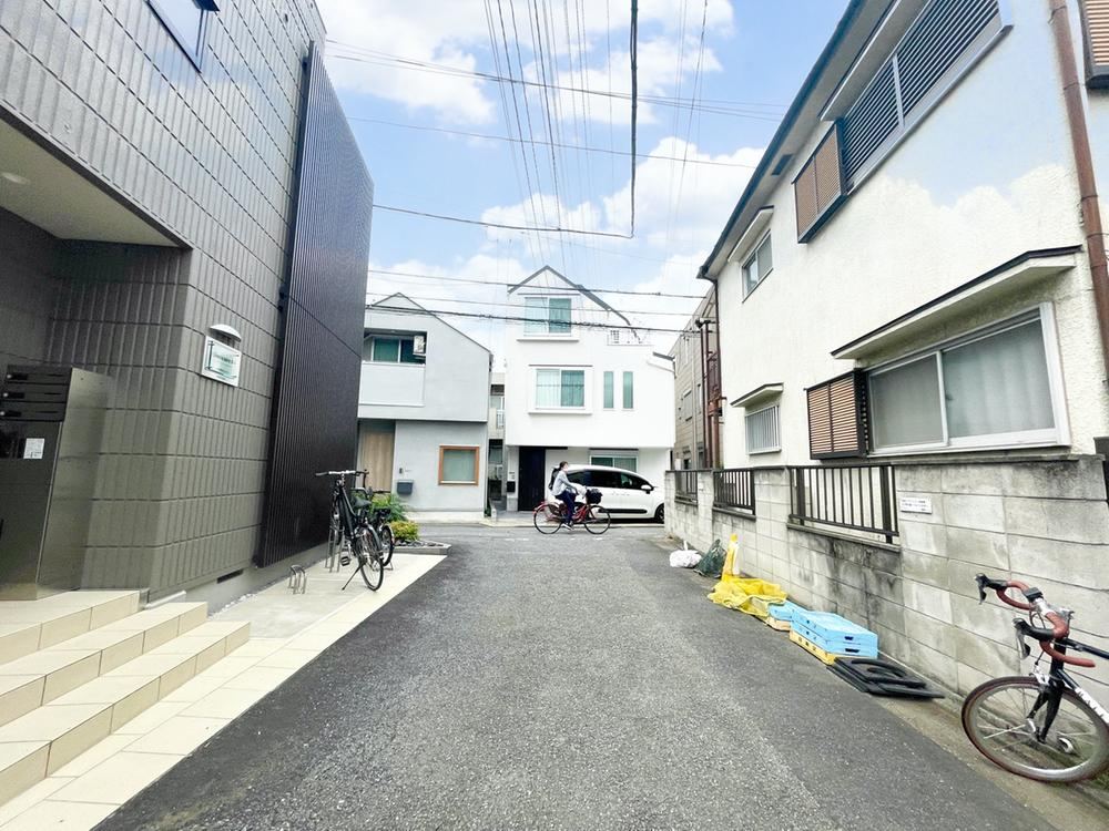211 m² land in Meguro Ward, Tokyo - Photo 1