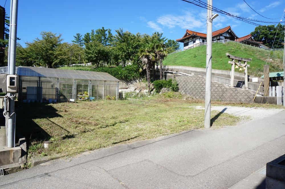 215 m² land in Kanazawa, Ishikawa - Photo 1