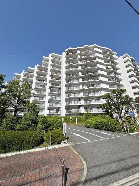 4LDK apartment in Kishiwada, Osaka - Photo 1