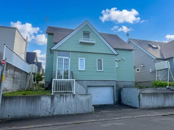 4LDK house in Teine Ward, Sapporo, Hokkaido - Photo 1