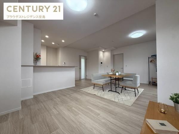 3LDK apartment in Kita Ward, Osaka - Photo 1