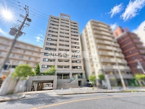 2LDK apartment in Nishi Ward, Osaka - Photo 1