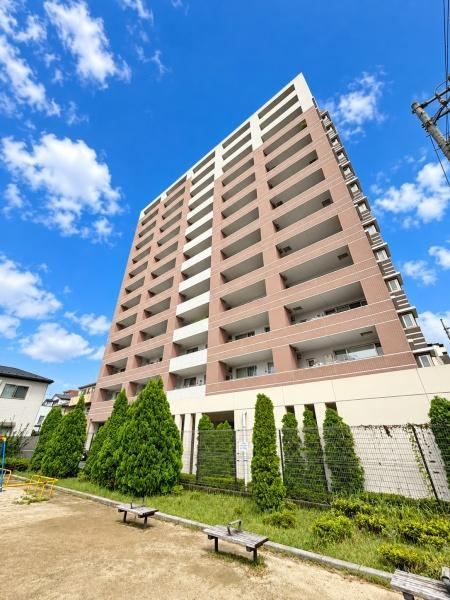 3LDK apartment in Soka, Saitama - Photo 1