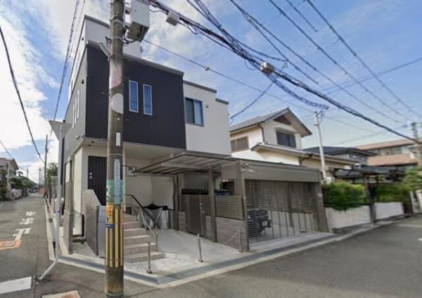 5LDK+S house in Toyonaka, Osaka - Photo 1